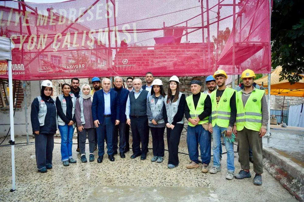 Başkan Turan Restorasyon Çalışmalarını İnceledi
