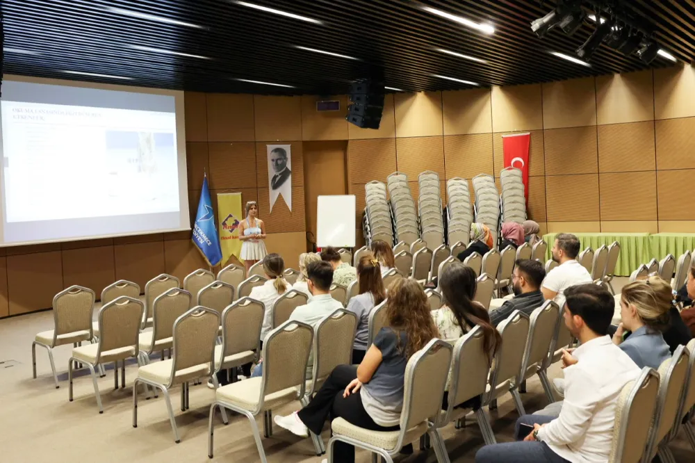 Küçükçekmece Belediyesinden Hızlı Okuma Semineri