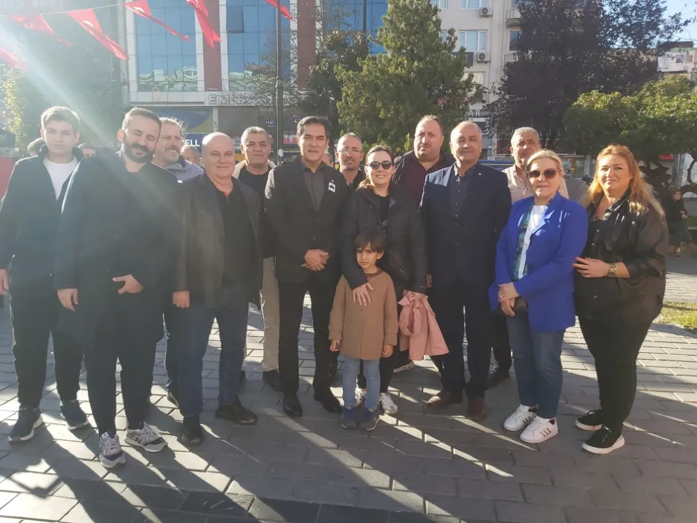 Gaziosmsnpaşa İyi Parti Şehitler İçin Lokma Dağıttı 