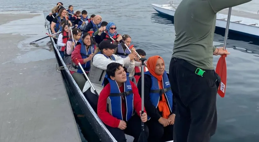 Annemle Kürek Çekiyoruz