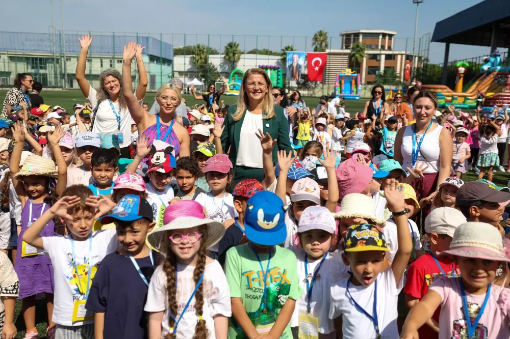 Bakırköyde Çocuk Bakimevlerinde Şenlik Var