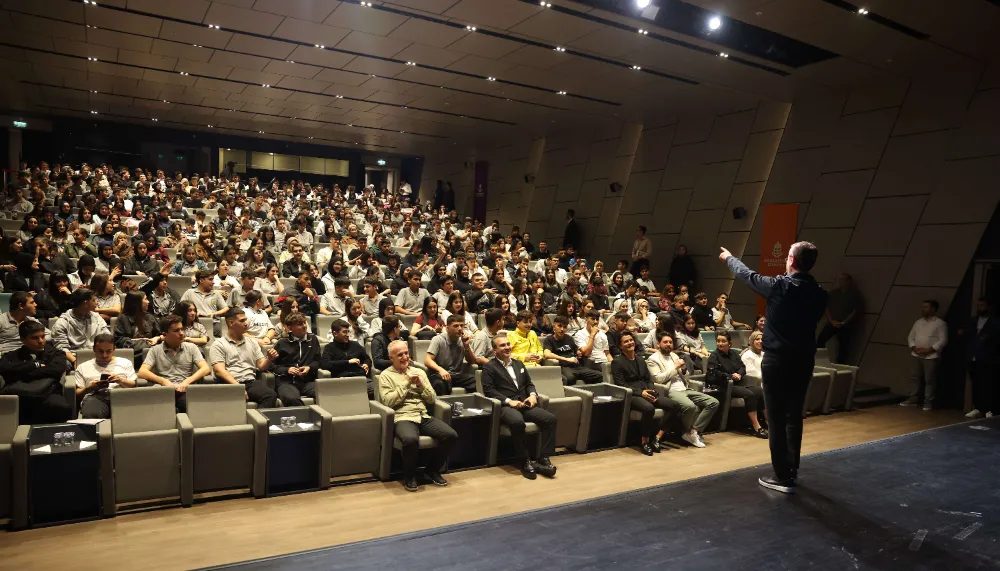 Başakşehir Belediyesinde Gençlere Destek