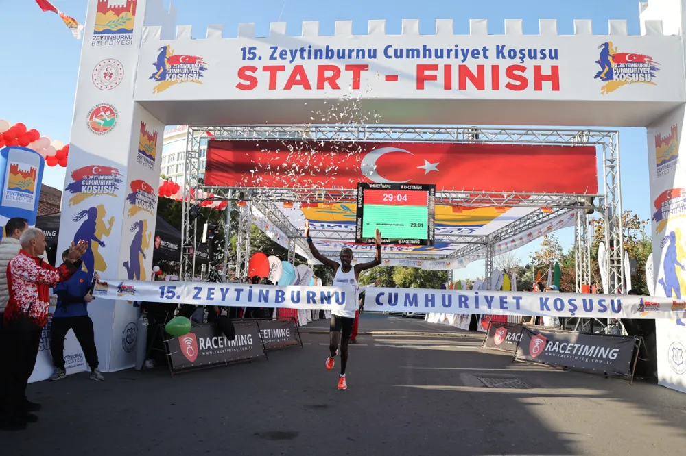 Zeytinburnu Cumhuriyet İçin Koşuyor